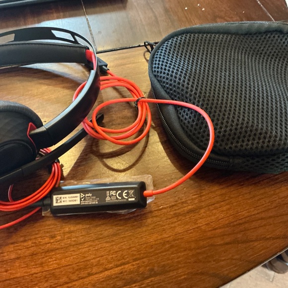 Poly Over Ear Headset - Brand New - Picture 7 of 7